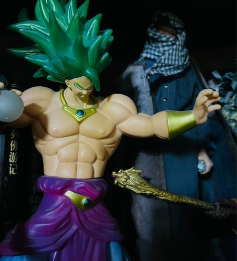 七龙珠万代眼镜厂大胶手办,绿发超三布罗利 ...