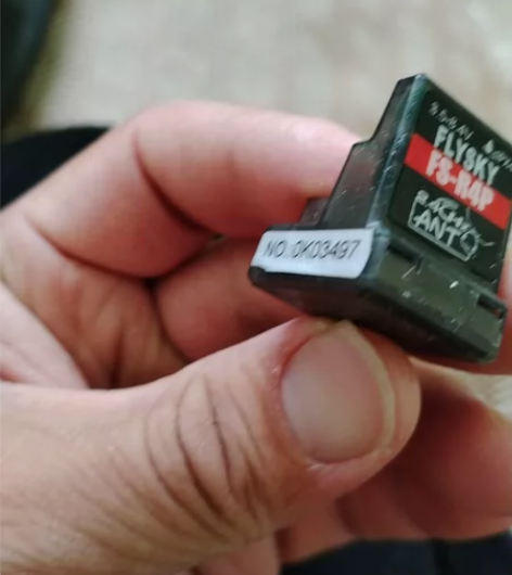 富斯控带3 4通道 便宜出，60包邮，不搞...