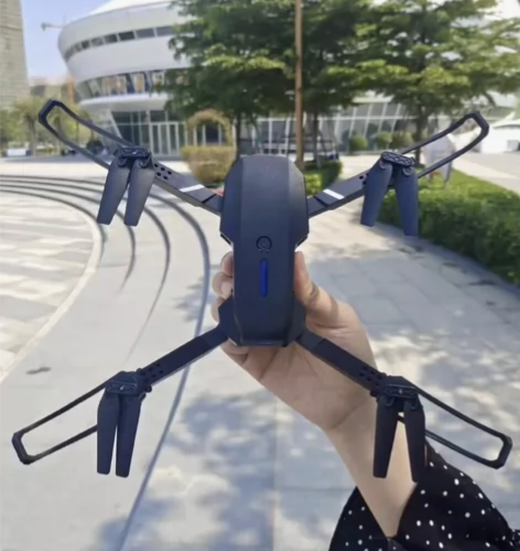 朋友送的大疆级别无人机E88全新未拆封四轴...