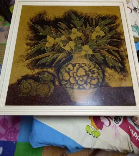 老画，品相如图，图案用金铂镶嵌的，工艺精美...