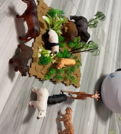 纽奇（Nukied）儿童恐龙玩具男孩3-6...