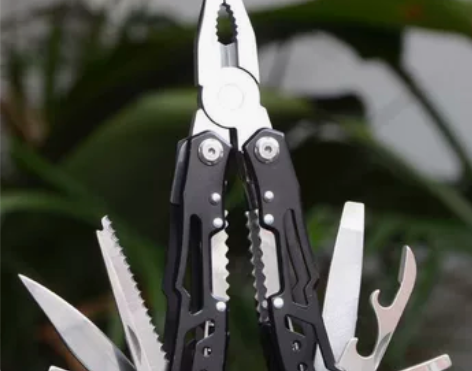 多功能钳子折叠组合小刀迷你户外便携随身装备...