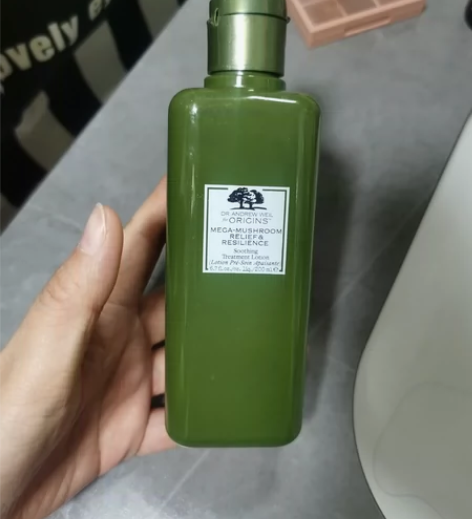 悦木之源菌菇水 菌菇水很好用的,是不含酒精...