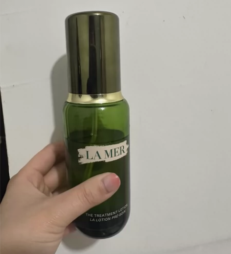 海蓝之谜精粹水150毫升的,自己在三亚专柜...