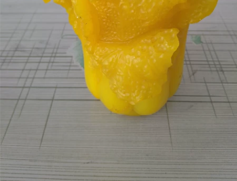 古玩收藏，福建田黄石小白菜款小笔筒摆件，透...