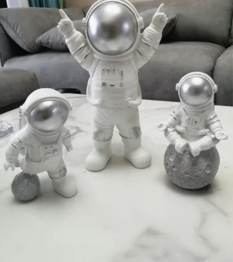 创意宇航员小摆件（灰色脸套装，包含3个人物...