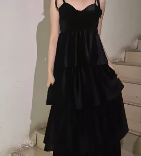服装设计成衣 综合工艺成衣 晚礼服节裙 面...