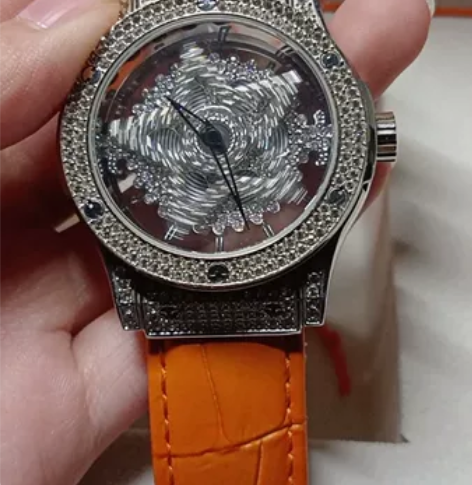 DAVENA蒂玮娜五芒星手表，有礼盒九成新...