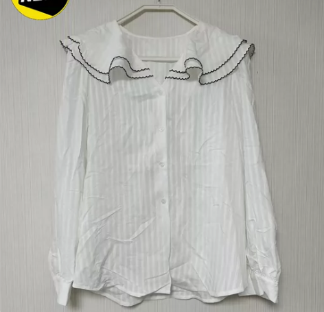 两三事正品！全新荷叶边白衬衫，全新网纱格纹...