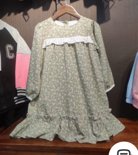 全新品牌童装有吊牌，纯粹是赔本赚吆喝，外贸...