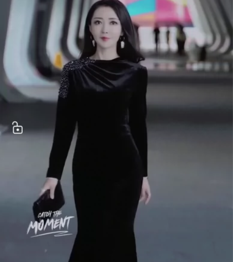 高级丝绒礼服，带重工钻的，超级好看性感，御...