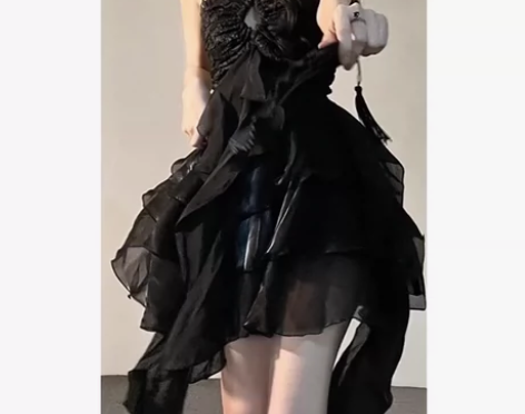 赫本风性感镂空系带抹胸连衣裙女2023新款...