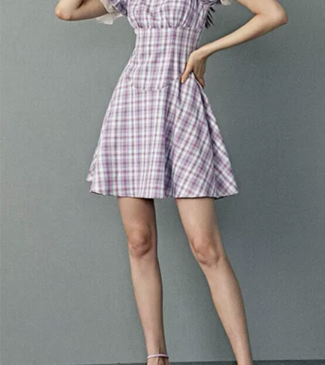 格子连衣裙 型号：S码 今年流行的元素，紫...