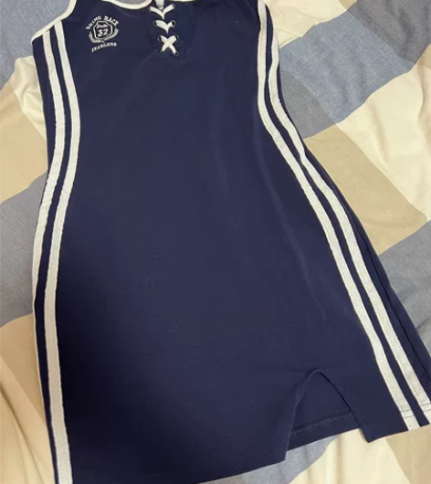 美式复古挂脖短裙运动风只试穿过 感兴趣的话...