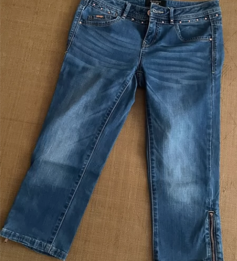 Vero moda七分紧身薄中裤,尺码如图...