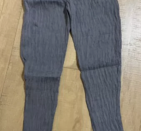 棉麻长裤，40码，香港实体店购买，裤型很好...