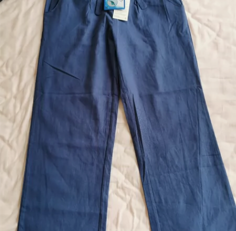 全新韩版棉麻裤，蓝色，很遮肉，闲置出。腰围...