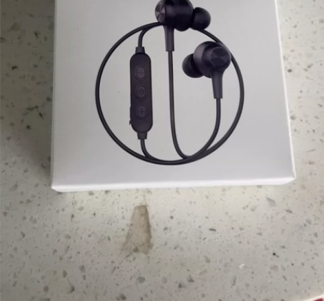 兰士顿挂脖耳机 感兴趣的话点“我想要”和我...