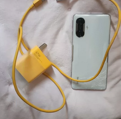 红米K40游戏增强版67W充电器+弯头数据...