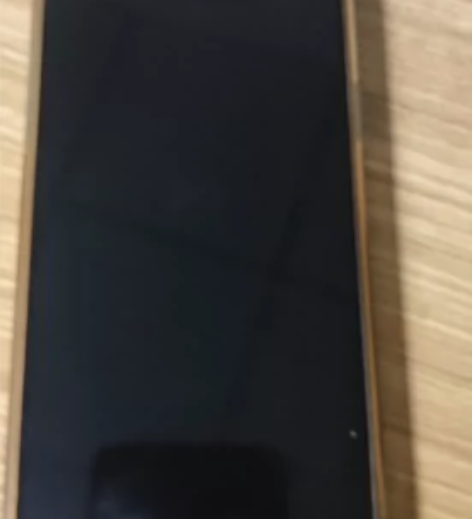 出售二手手机，九成新 感兴趣的话点“我想要...