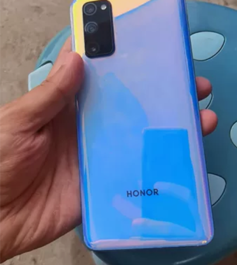 华为荣耀V30 Pro，8+128G版本，...