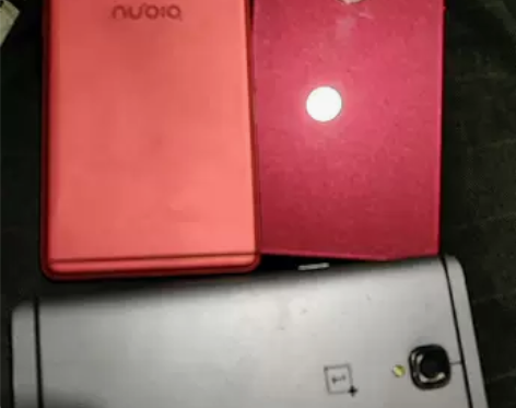 出几个机器，中兴z17，一加3T，一个坚果...