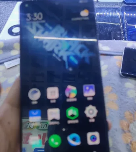 黑鲨4便宜出8+128 感兴趣的话点“我想...