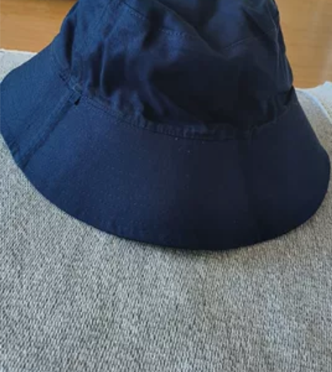 渔夫帽男女同款，双面可戴，全新未戴过有防风...
