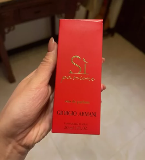 阿玛尼挚爱女士香水. 30ml 有包装盒 ...