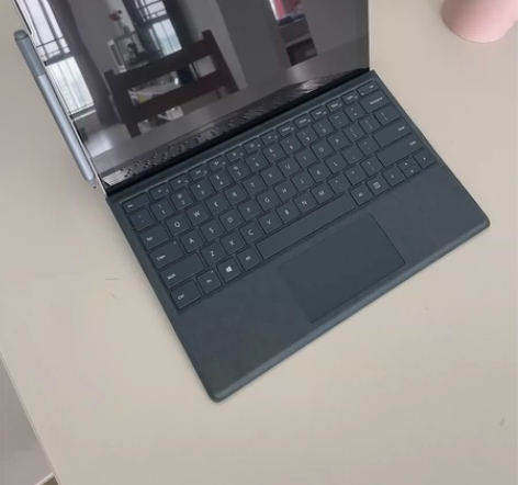 Microsoft Surface Pro...