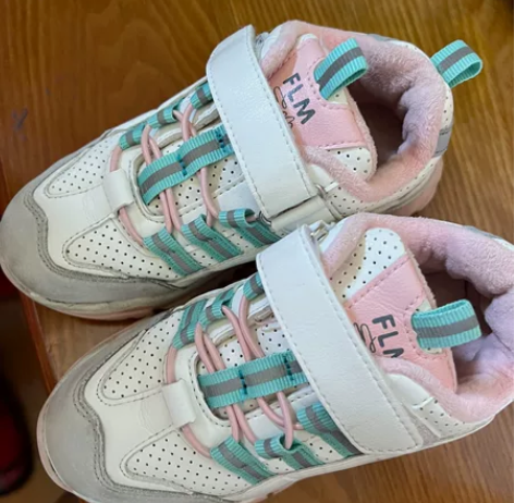 富罗迷女童鞋，31码两双，加绒的，都是二手...