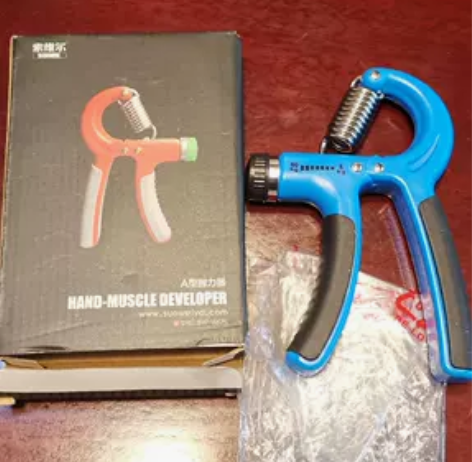 全新索维尔牌握力器，握力范围5-60公斤可...