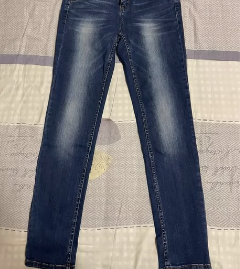 Vero Moda牛仔裤 感兴趣的话点“我...