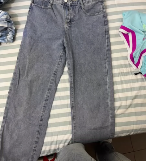 m码牛仔裤 不想洗?明显穿着痕迹M￥15?...