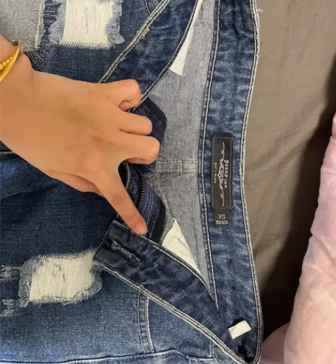 jessyline 牛仔裤 全新！ 感兴趣...