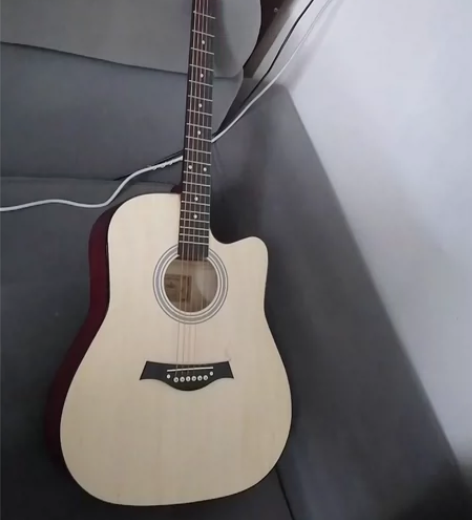 新手小白，刚买的卡摩迩单板初学者吉他新手入...