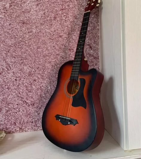 买了后几乎没有怎么弹过 就在家放着 备用线...