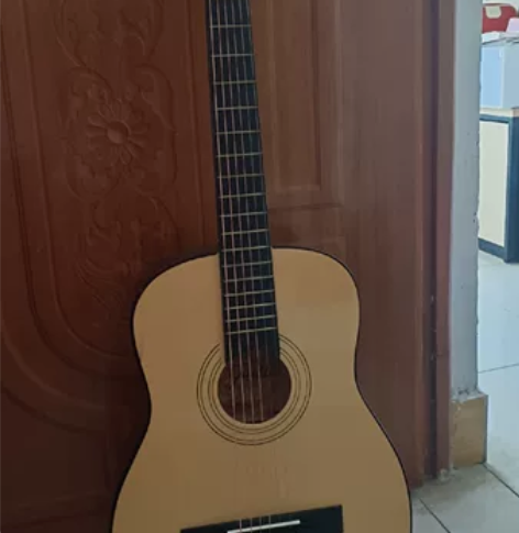 红棉吉他全新出，无任何质量问题，音质不错，...