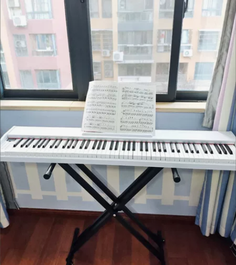 闲置88键雅马哈同款重锤电钢琴处理，原价2...