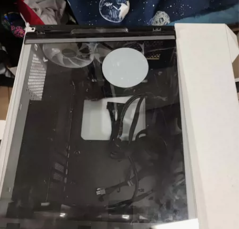 毕业清理，出一个机箱，带电源 感兴趣的话点...