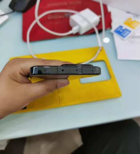小米13    12+256黑色 带原装充...