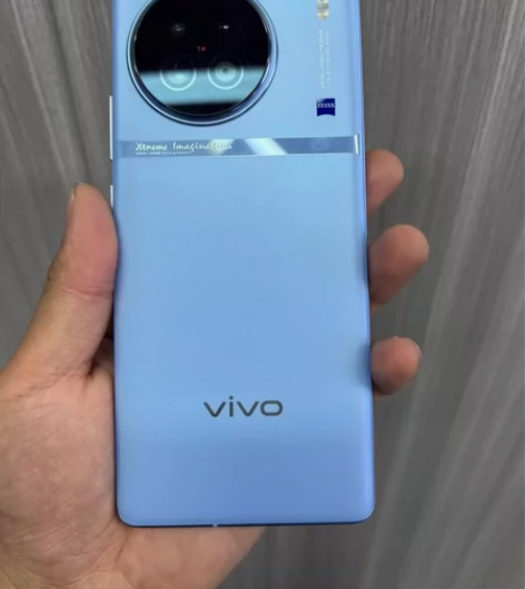 vivox90   12+256g  成色...