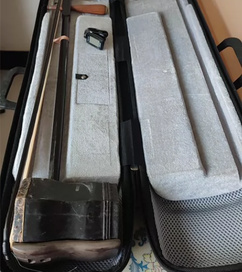 换新后闲置二胡一把，230元包邮出。牡丹牌...