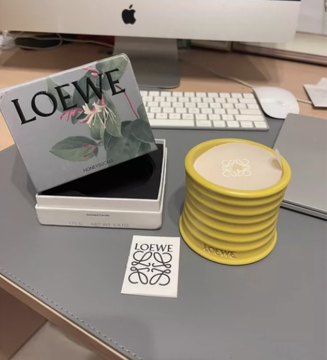LOEWE罗意威香薰蜡烛金银花味 小号17...