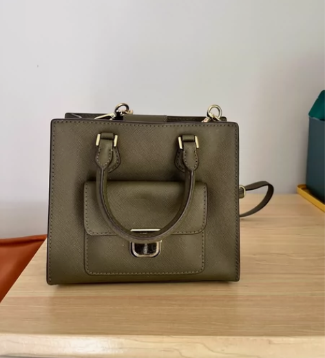 MK小号风琴包 感兴趣的话点“我想要”和我...