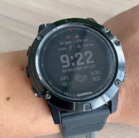 佳明fenix5X，成色如图，心率感应漆裂...