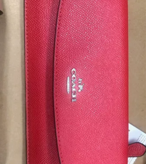 coach女士钱包 全新，带吊牌（收到的礼...