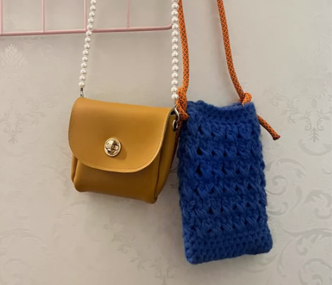 路小船ins超火蹦迪包牛皮口红包链条黄色夏...