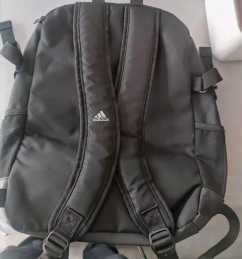 篮球比赛奖品，个人不太喜欢，仅拆封一次没用...