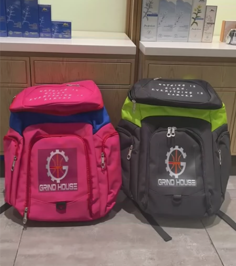 赔钱出两个闲置篮球包 25元一个再包邮发 ...